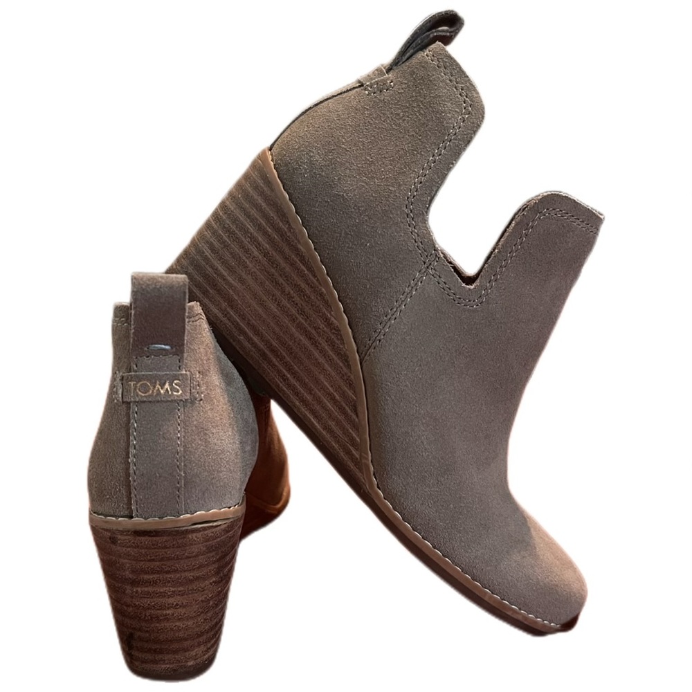 Toms Gray Suede Wedges